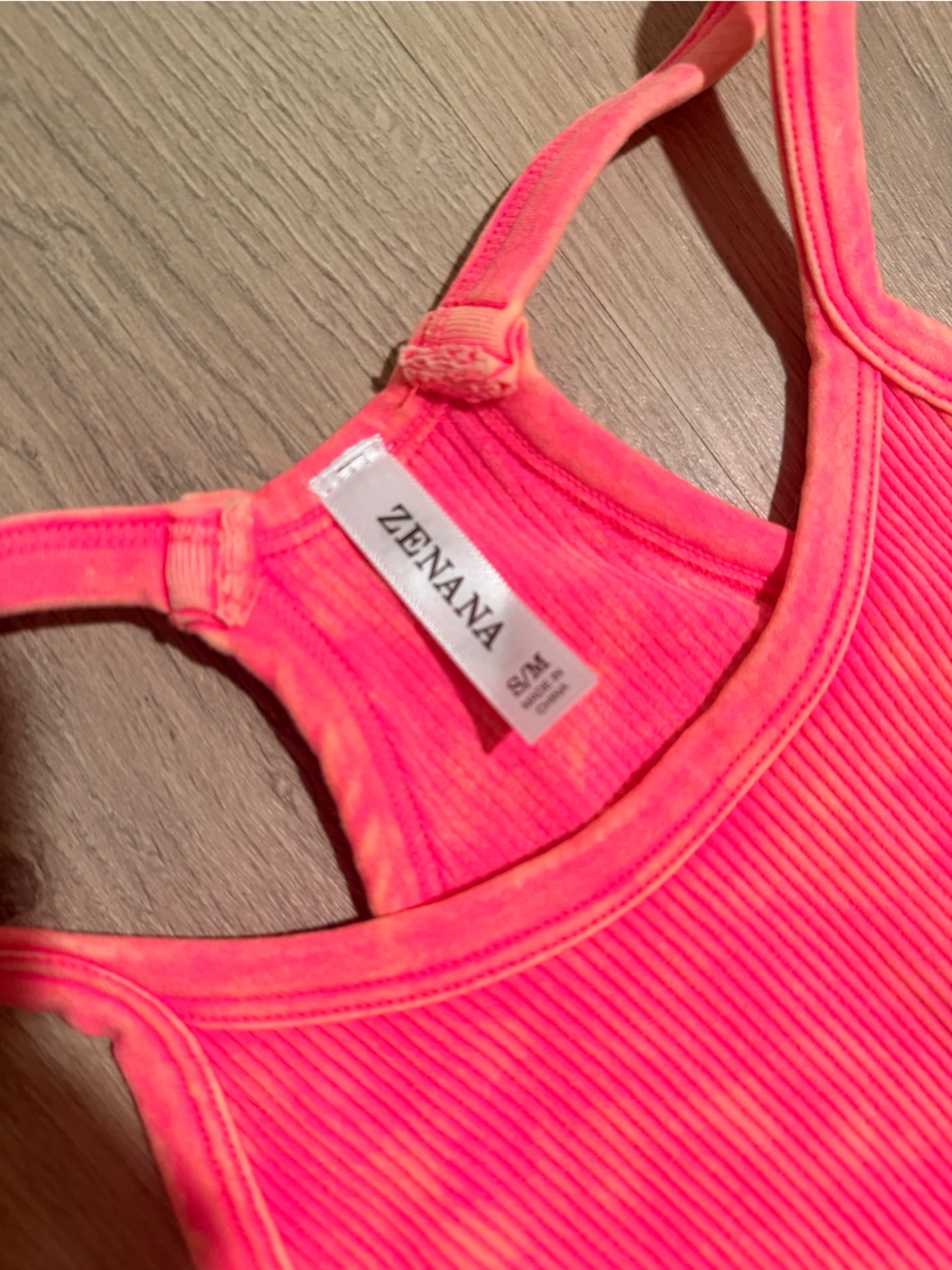 Neon Pink Ribbed Cropped Tank Top - Picture 3 of 3